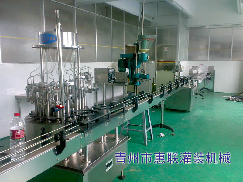 葡萄酒灌裝打塞生產(chǎn)線